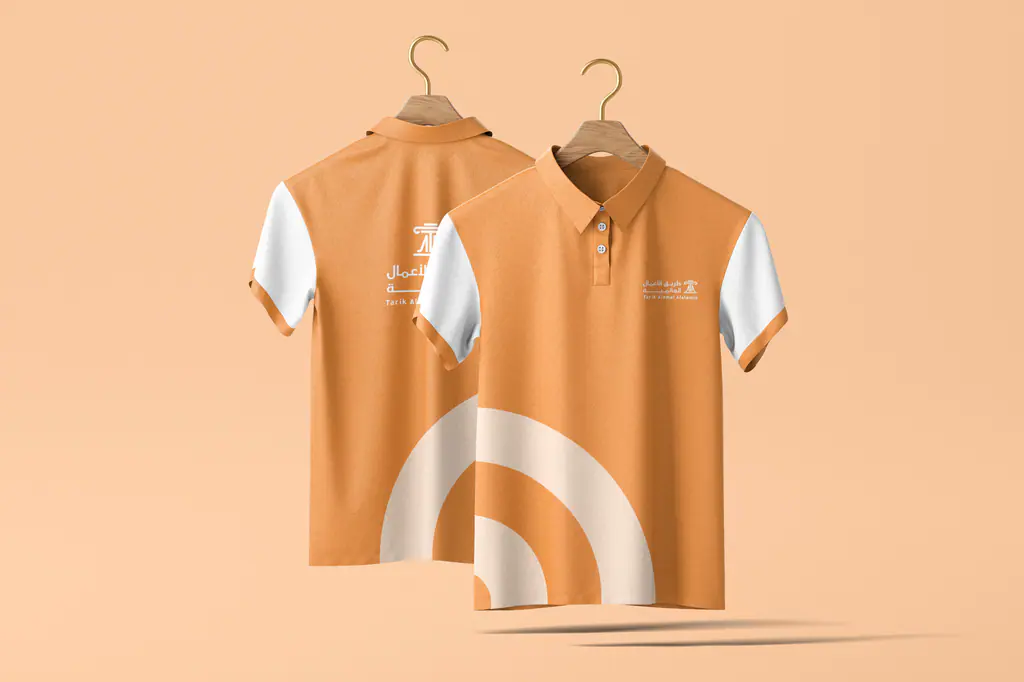 Tarik Alamal Alalamia: gifts and uniforms 5