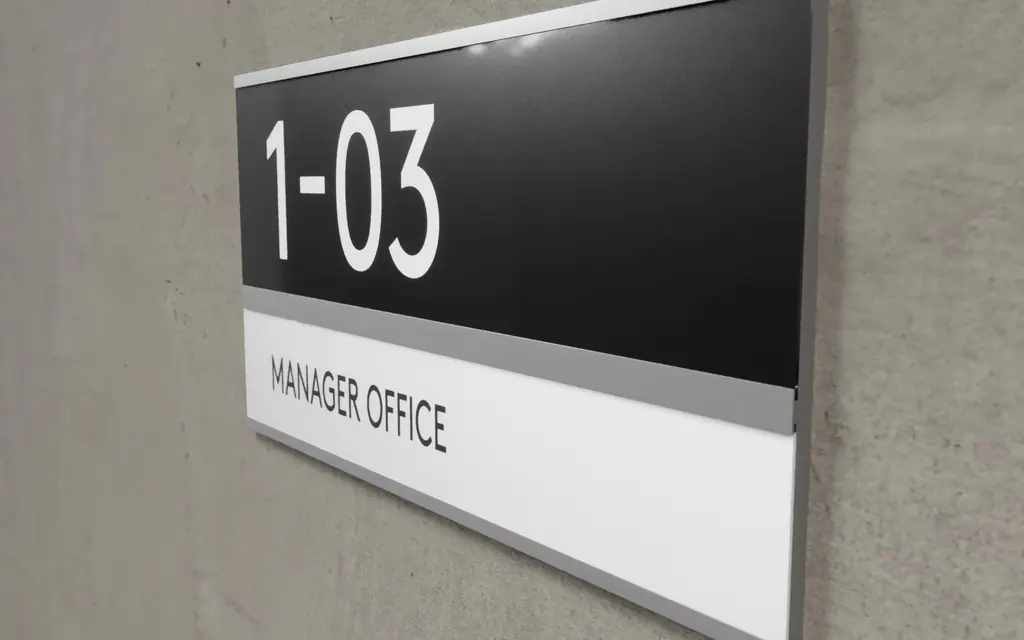 Wayfinding at Al-Mareiyah: business park, signs 3